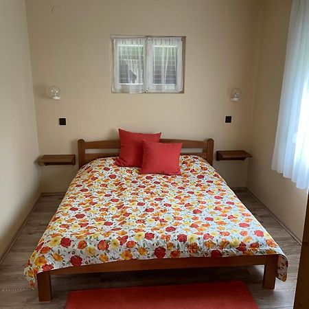 Villa Agnes Nyaralohaz à Balatonmáriafürdő Extérieur photo